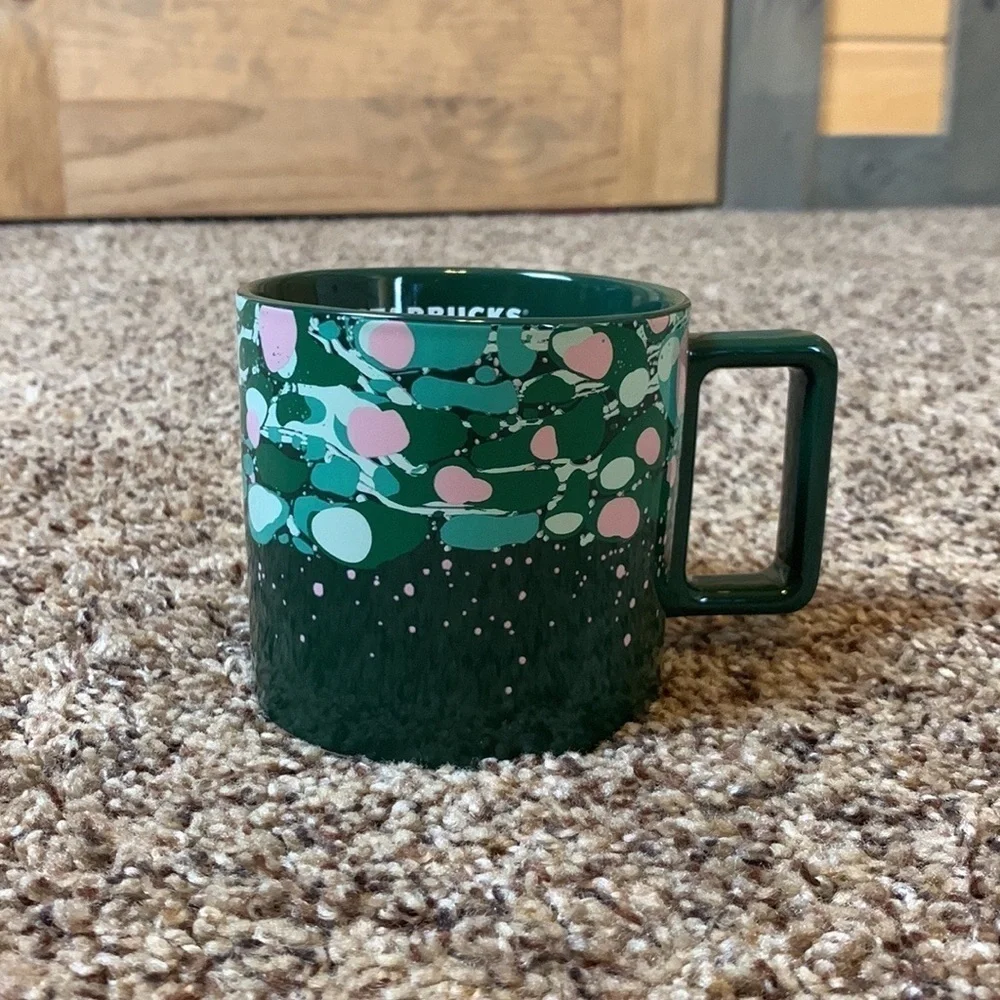 Starbucks Venetian Marble forest coffee mug 12 ounces 2022 Holiday collection
